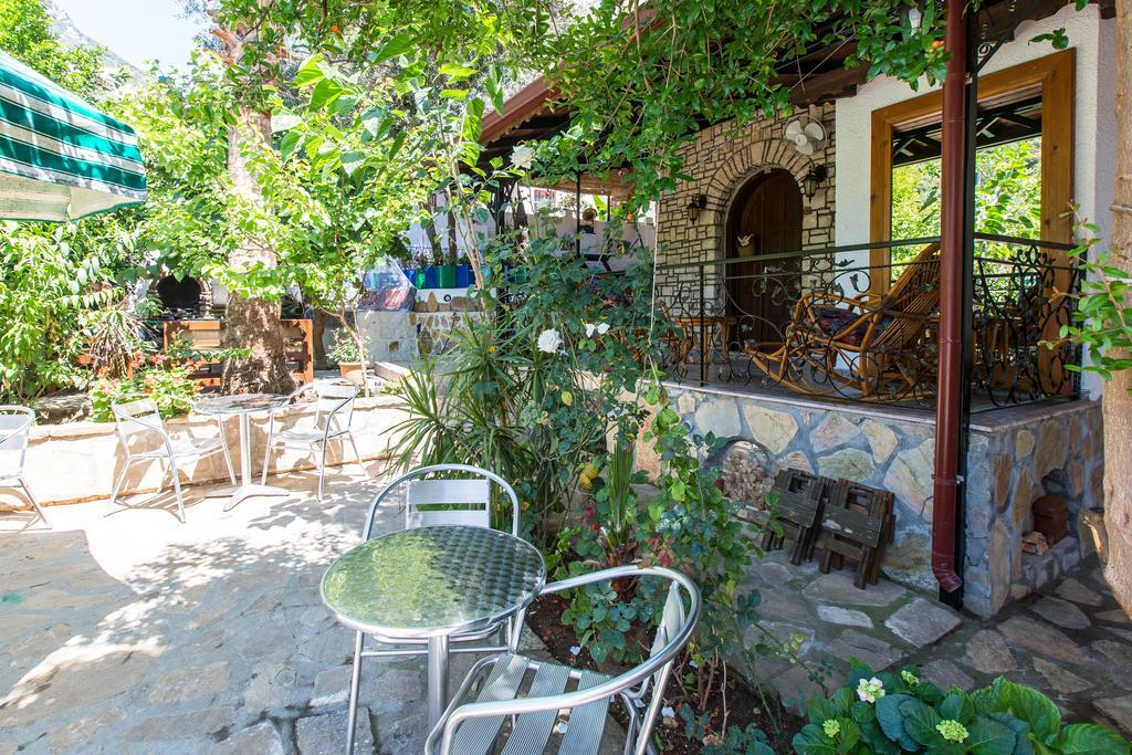 Zakkum Pansiyon Kaş Luaran gambar