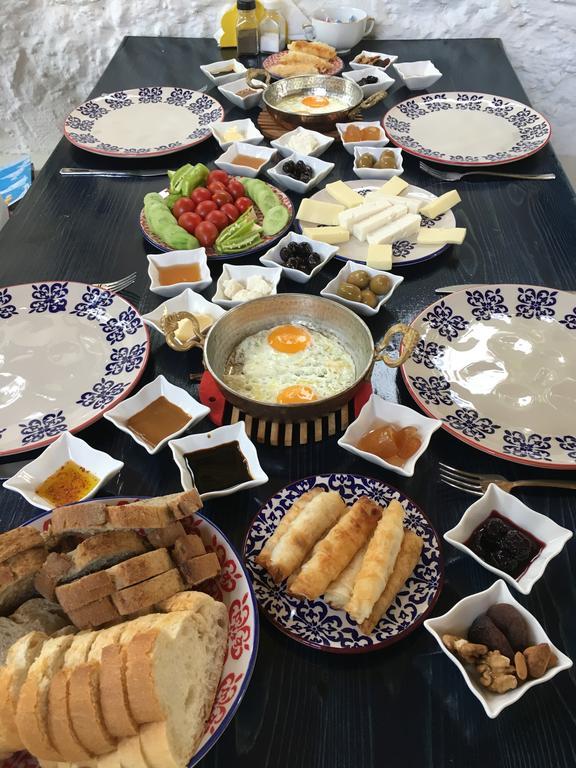 Zakkum Pansiyon Kaş Luaran gambar