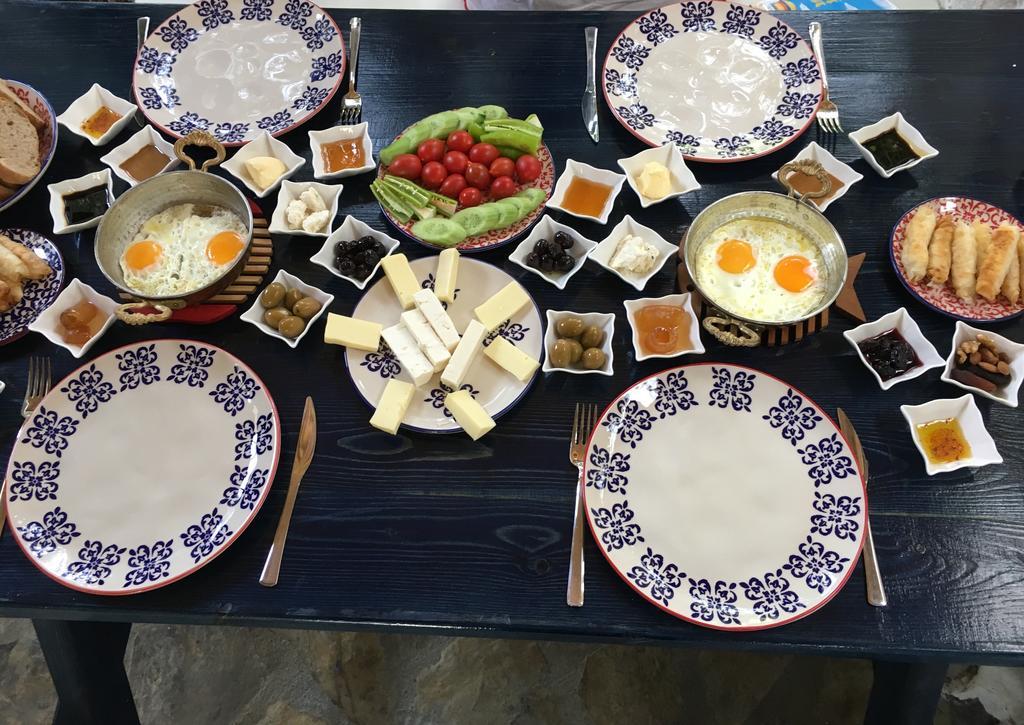 Zakkum Pansiyon Kaş Luaran gambar